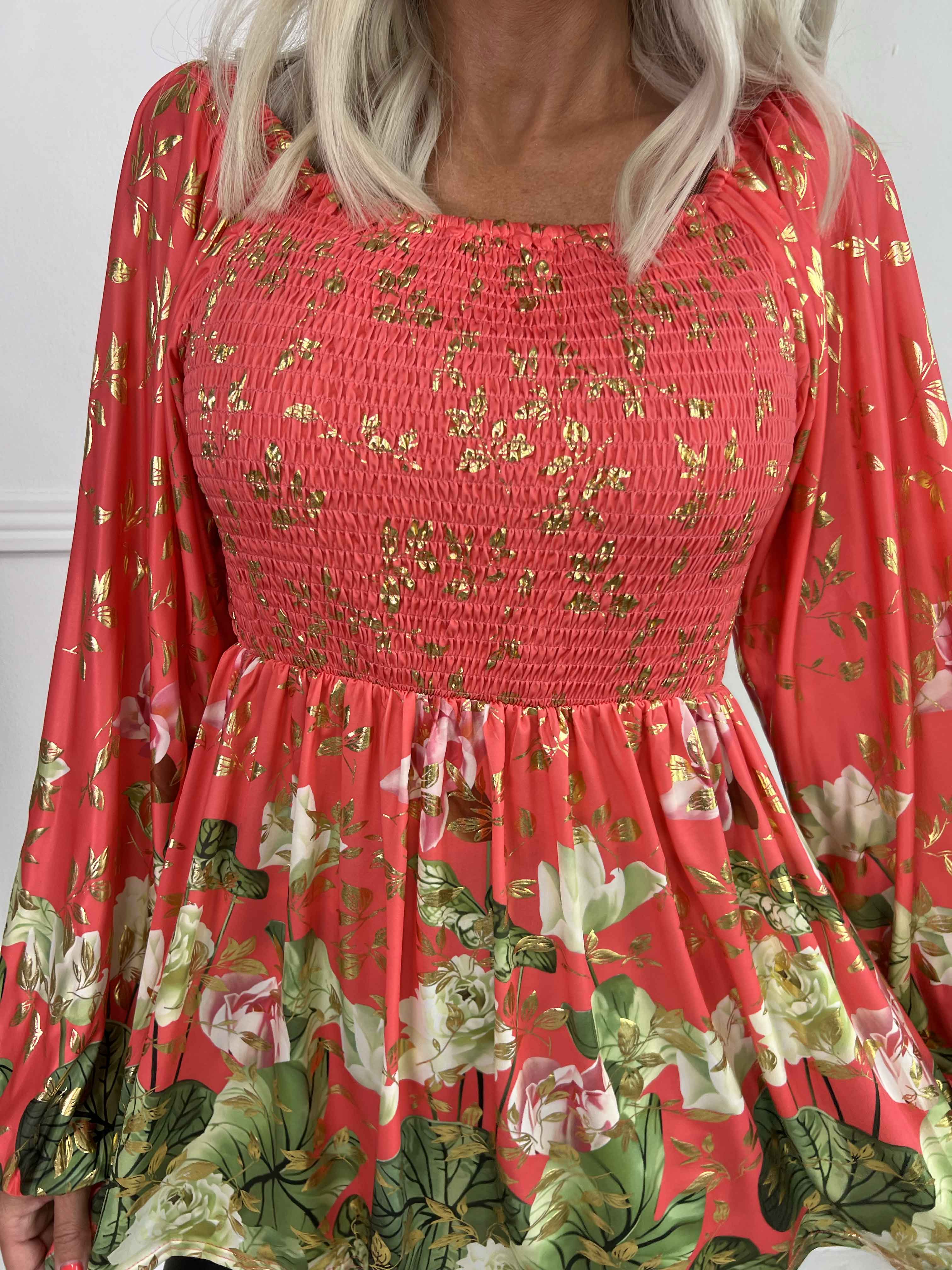 Elna Water Lily Shirt L/S - Elastisk bluse med blomsterprint og smock over brystet